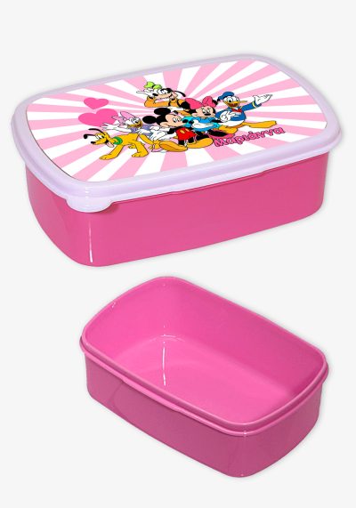 Tαπεράκι φαγητού με απεικόνιση την παρέα του Mickey και της Minnie. Επάνω στην εικόνα έχει γραμμένο το όνομα του παιδιού. Η βάση του είναι χρώμα ροζ. Ένα ιδανικό, προσωποποιημένο δώρο για παιδιά.